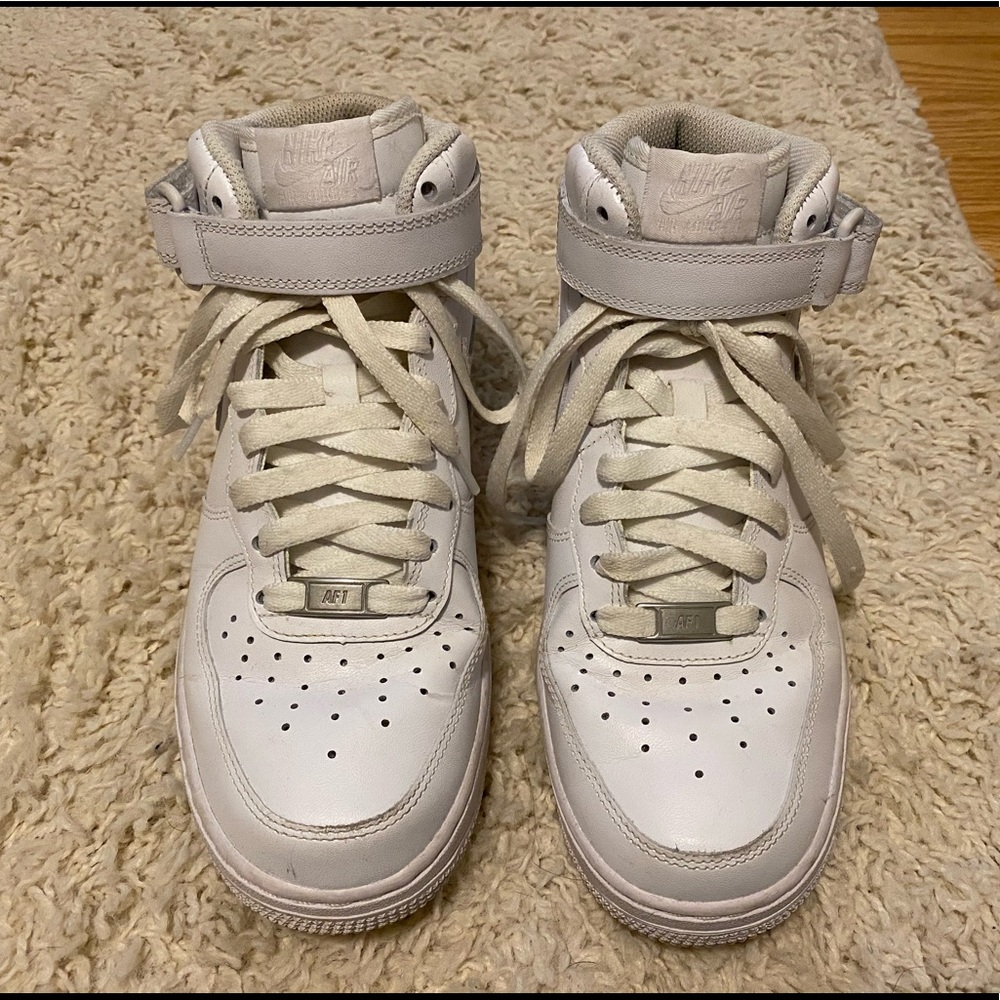 Women’s Mid Nike Air Force 1